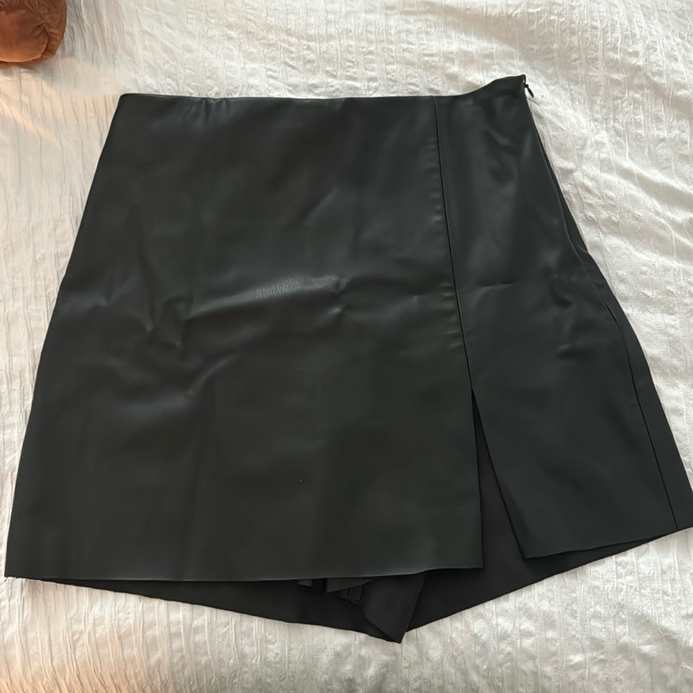 NWT Zara Leather Skort